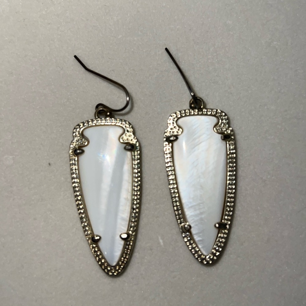 RETIRED: Kendra Scott Skylar Earrings In White Mother of Pearl In Gold